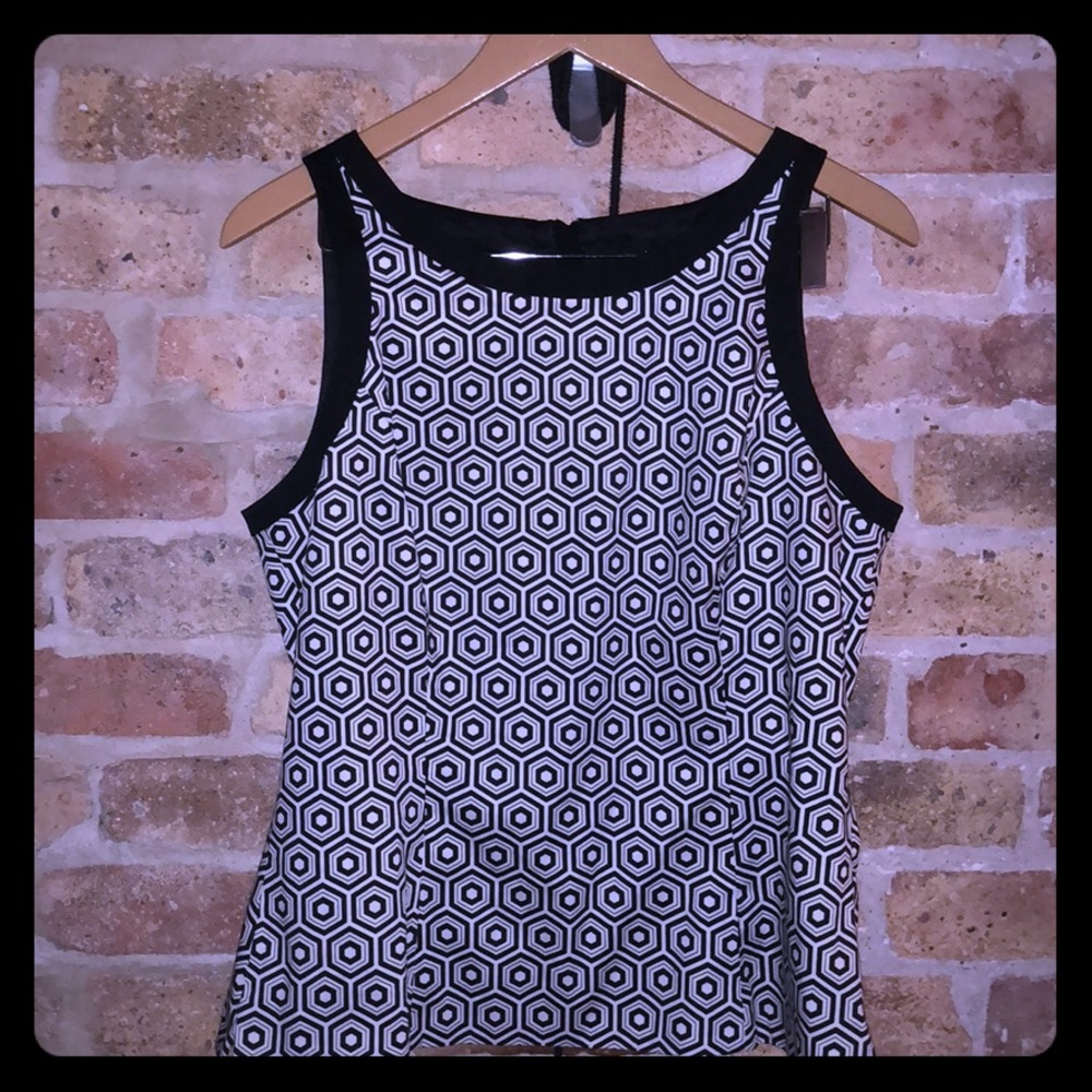 Geometric print shell